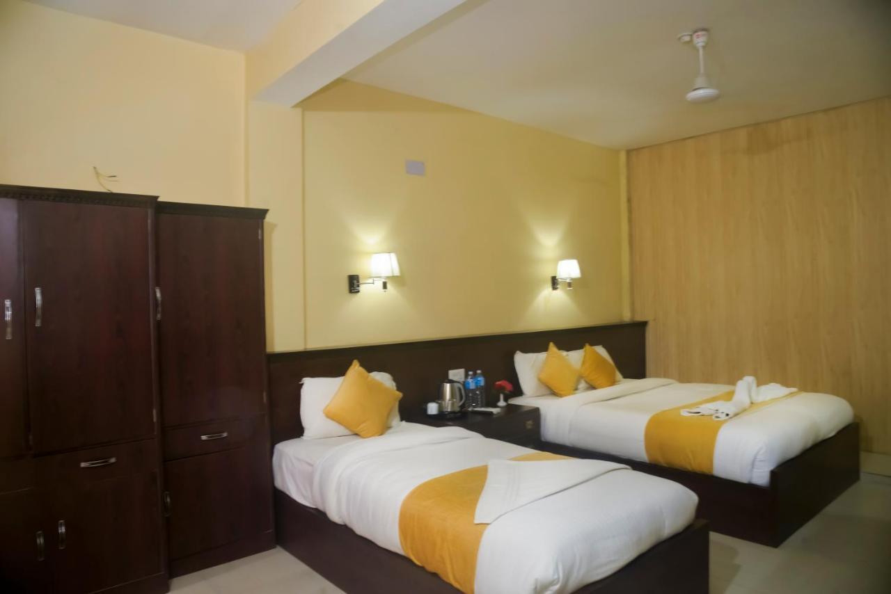 Hotel Rainforest Sauraha Zewnętrze zdjęcie