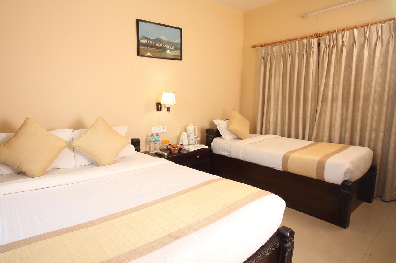 Hotel Rainforest Sauraha Zewnętrze zdjęcie