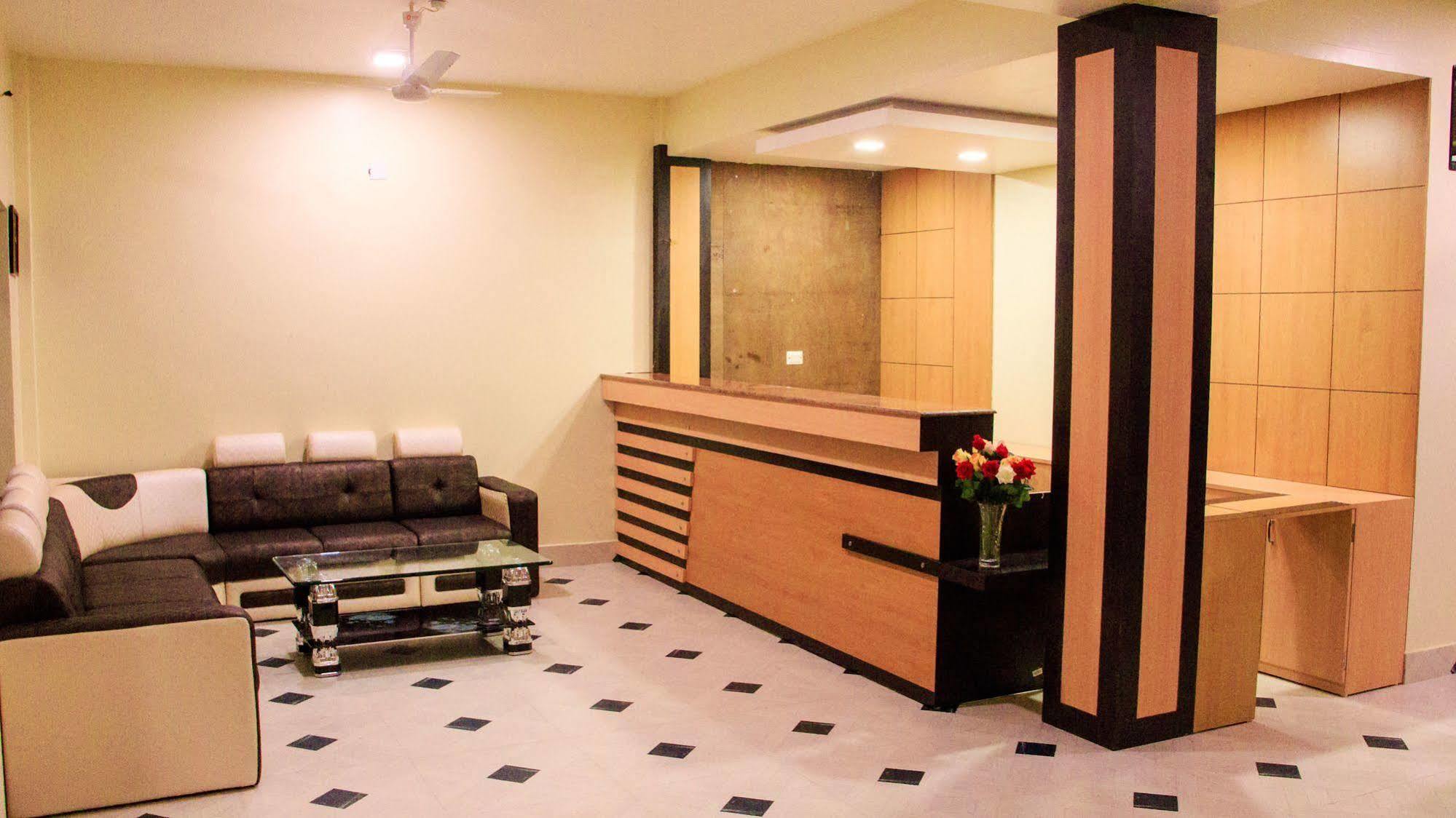 Hotel Rainforest Sauraha Zewnętrze zdjęcie